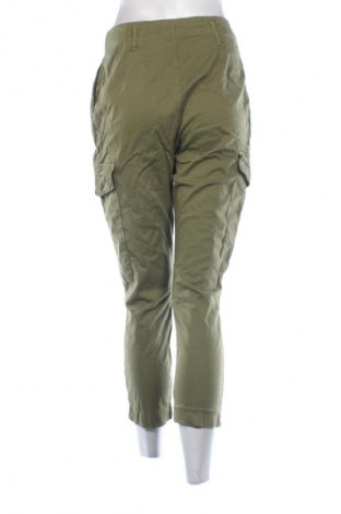 Damenhose Bershka, Größe M, Farbe Grün, Preis 14,99 €