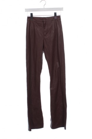 Damskie spodnie Bershka, Rozmiar XS, Kolor Brązowy, Cena 95,99 zł