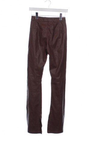 Damskie spodnie Bershka, Rozmiar XS, Kolor Brązowy, Cena 95,99 zł