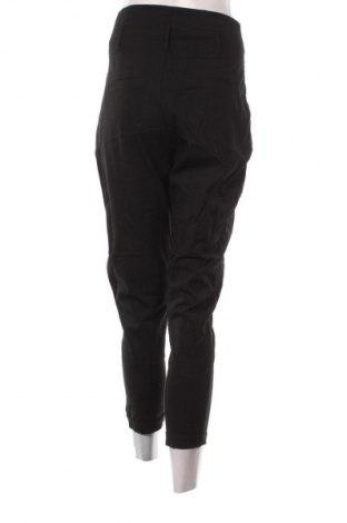 Pantaloni de femei Bershka, Mărime M, Culoare Negru, Preț 100,99 Lei