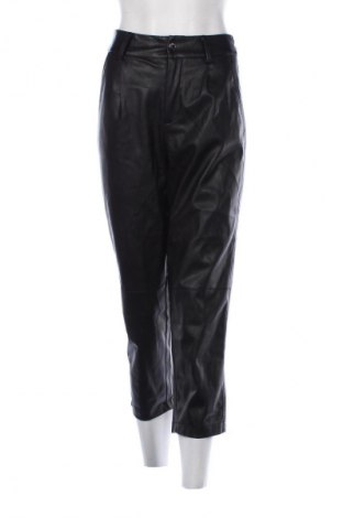 Pantaloni de femei Bershka, Mărime S, Culoare Negru, Preț 77,17 Lei