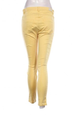Pantaloni de femei Brax, Mărime S, Culoare Galben, Preț 163,70 Lei