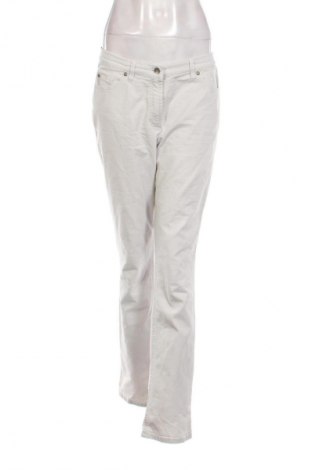 Pantaloni de femei Gerry Weber, Mărime M, Culoare Ecru, Preț 163,70 Lei
