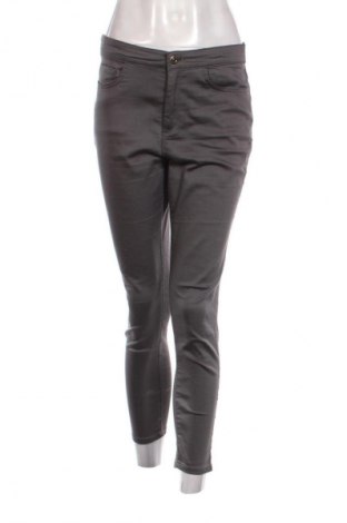 Pantaloni de femei LC Waikiki, Mărime M, Culoare Gri, Preț 128,62 Lei