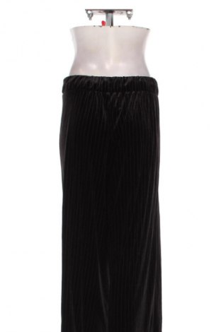 Damenhose Monki, Größe M, Farbe Mehrfarbig, Preis 17,99 €