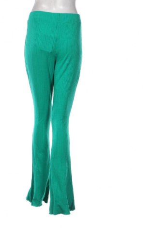 Damenhose Pieces, Größe M, Farbe Grün, Preis 31,71 €