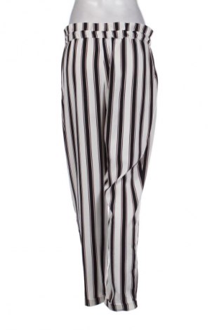 Damenhose Pull&Bear, Größe L, Farbe Mehrfarbig, Preis € 15,00