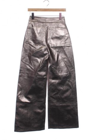 Damskie spodnie Pull&Bear, Rozmiar XS, Kolor Złocisty, Cena 67,41 zł