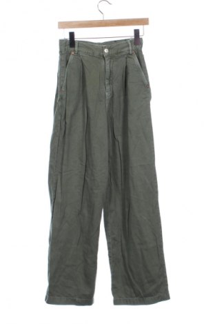 Női nadrág Pull&Bear, Méret XS, Szín Zöld, Ár 5 776 Ft