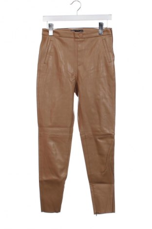 Pantaloni de femei Zara, Mărime S, Culoare Maro, Preț 47,99 Lei