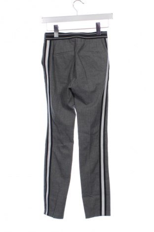 Pantaloni de femei Zara, Mărime XS, Culoare Gri, Preț 46,99 Lei