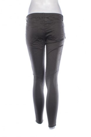 Pantaloni de femei Zara, Mărime M, Culoare Maro, Preț 93,99 Lei