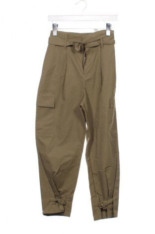 Damskie spodnie Zara, Rozmiar XS, Kolor Zielony, Cena 124,36 zł