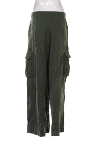 Дамски панталон Zara, Размер M, Цвят Зелен, Цена 27,99 лв.
