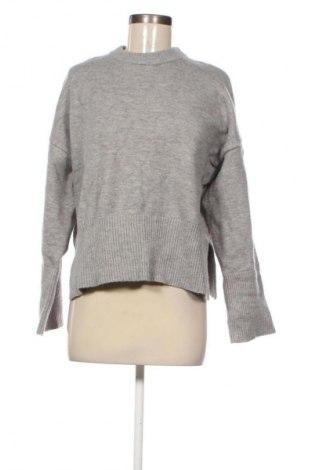 Dámský svetr Bershka, Velikost S, Barva Šedá, Cena  259,00 Kč