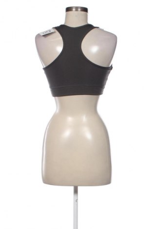 Top sport de damă. Unbranded, Mărime L, Culoare Multicolor, Preț 39,47 Lei