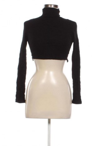 Дамско полo Bershka, Размер XS, Цвят Черен, Цена 6,13 €