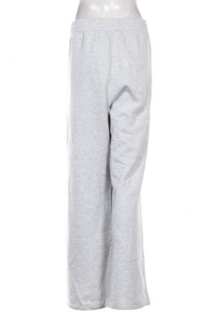 Дамско спортно долнище ASOS, Размер XXL, Цвят Сив, Цена 34,99 лв.