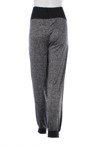 Dámske tepláky Women, Veľkosť XXL, Farba Viacfarebná, Cena  15,00 €