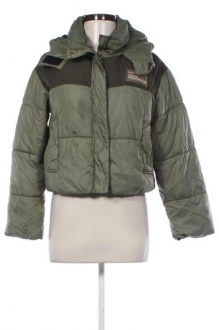 Дамско яке Bershka, Размер S, Цвят Зелен, Цена 58,99 лв.