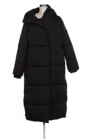 Dámska bunda  S.Oliver, Veľkosť M, Farba Čierna, Cena  46,00 €