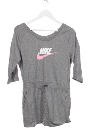 Dziecięca sukienka Nike, Rozmiar 13-14y/ 164-168 cm, Kolor Szary, Cena 108,76 zł