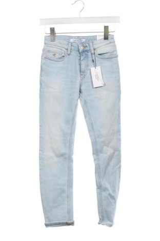 Dětské džíny  Calvin Klein Jeans, Velikost 9-10y/ 140-146 cm, Barva Modrá, Cena  1 429,00 Kč