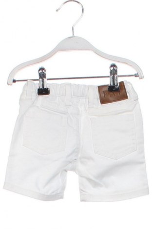 Gyerek rövidnadrág Fay, Méret 3-6m / 62-68 cm, Szín Fehér, Ár 37 689 Ft