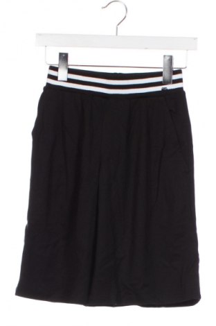 Dětské krátké kalhoty  Mayoral, Velikost 10-11y/ 146-152 cm, Barva Černá, Cena  505,00 Kč