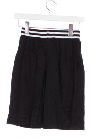 Dětské krátké kalhoty  Mayoral, Velikost 10-11y/ 146-152 cm, Barva Černá, Cena  505,00 Kč
