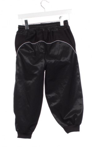 Dětské tepláky Umbro, Velikost 13-14y/ 164-168 cm, Barva Černá, Cena  494,00 Kč
