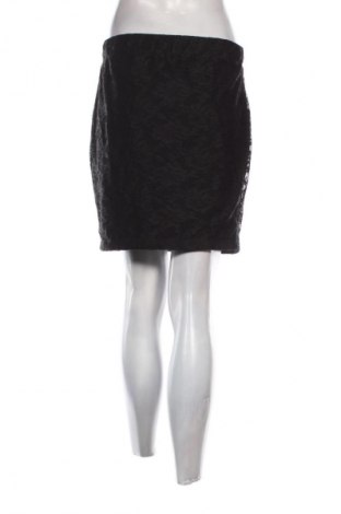 Пола Edc By Esprit, Размер M, Цвят Черен, Цена 41,00 лв.