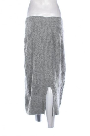 Пола H&M, Размер XL, Цвят Сив, Цена 21,99 лв.