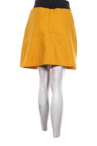 Fustă MissLook, Mărime M, Culoare Galben, Preț 46,99 Lei