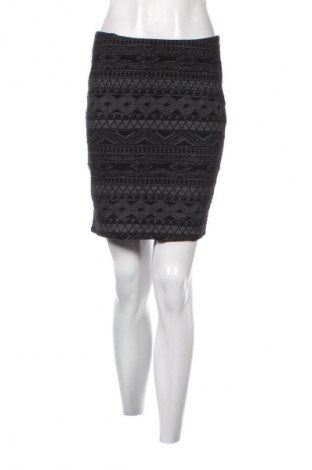 Spódnica ONLY, Rozmiar L, Kolor Czarny, Cena 45,98 zł
