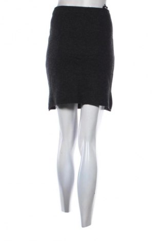 Spódnica Unbranded, Rozmiar S, Kolor Czarny, Cena 43,68 zł