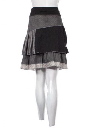 Rock Xanaka, Größe L, Farbe Mehrfarbig, Preis € 18,47
