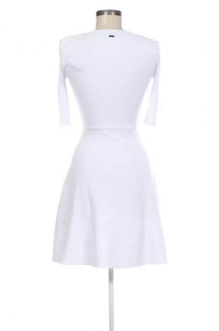 Kleid Armani Exchange, Größe S, Farbe Weiß, Preis 192,99 €