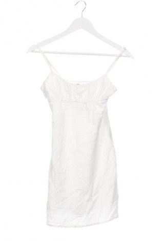 Kleid Bershka, Größe S, Farbe Weiß, Preis € 14,91