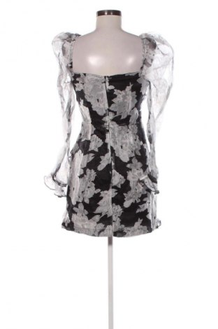 Kleid Boohoo, Größe S, Farbe Mehrfarbig, Preis 14,83 €