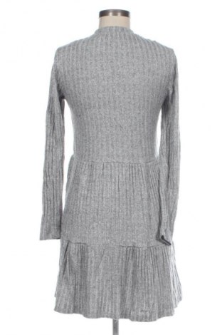 Rochie C&A, Mărime M, Culoare Gri, Preț 100,99 Lei