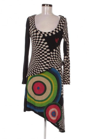 Рокля Desigual, Размер S, Цвят Многоцветен, Цена 82,00 лв.