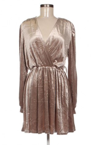 Kleid Eight Paris, Größe M, Farbe Beige, Preis 13,99 €