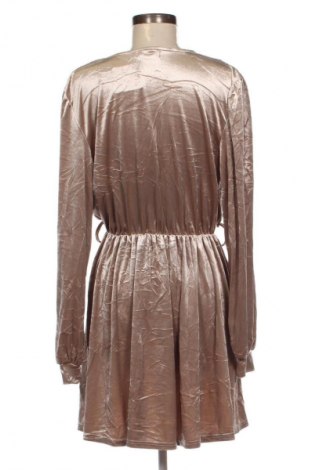 Kleid Eight Paris, Größe M, Farbe Beige, Preis 13,99 €
