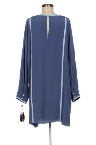 Рокля Emporio Armani, Размер XL, Цвят Син, Цена 474,99 лв.