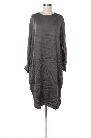 Šaty  Esme Studios, Veľkosť M, Farba Sivá, Cena  47,95 €