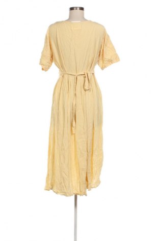 Sukienka Fashion, Rozmiar XL, Kolor Żółty, Cena 110,34 zł