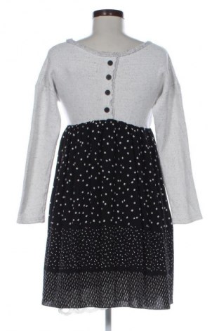 Рокля Fetish, Размер S, Цвят Многоцветен, Цена 20,99 лв.