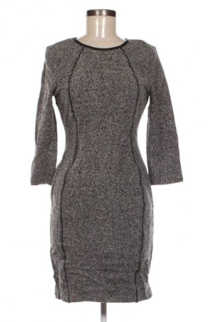 Рокля H&M, Размер M, Цвят Многоцветен, Цена 29,99 лв.
