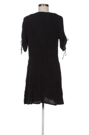 Рокля H&M, Размер XL, Цвят Черен, Цена 48,99 лв.